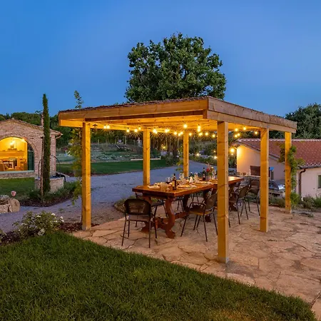 Podere Grotta Antica Farm stay *
